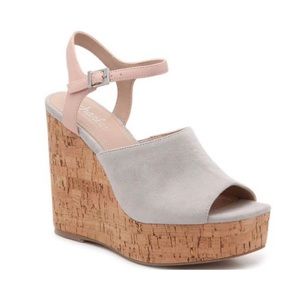 Charles David Dory Wedge Sandal Size 10 Wedge Heel Resort Wear Vacation